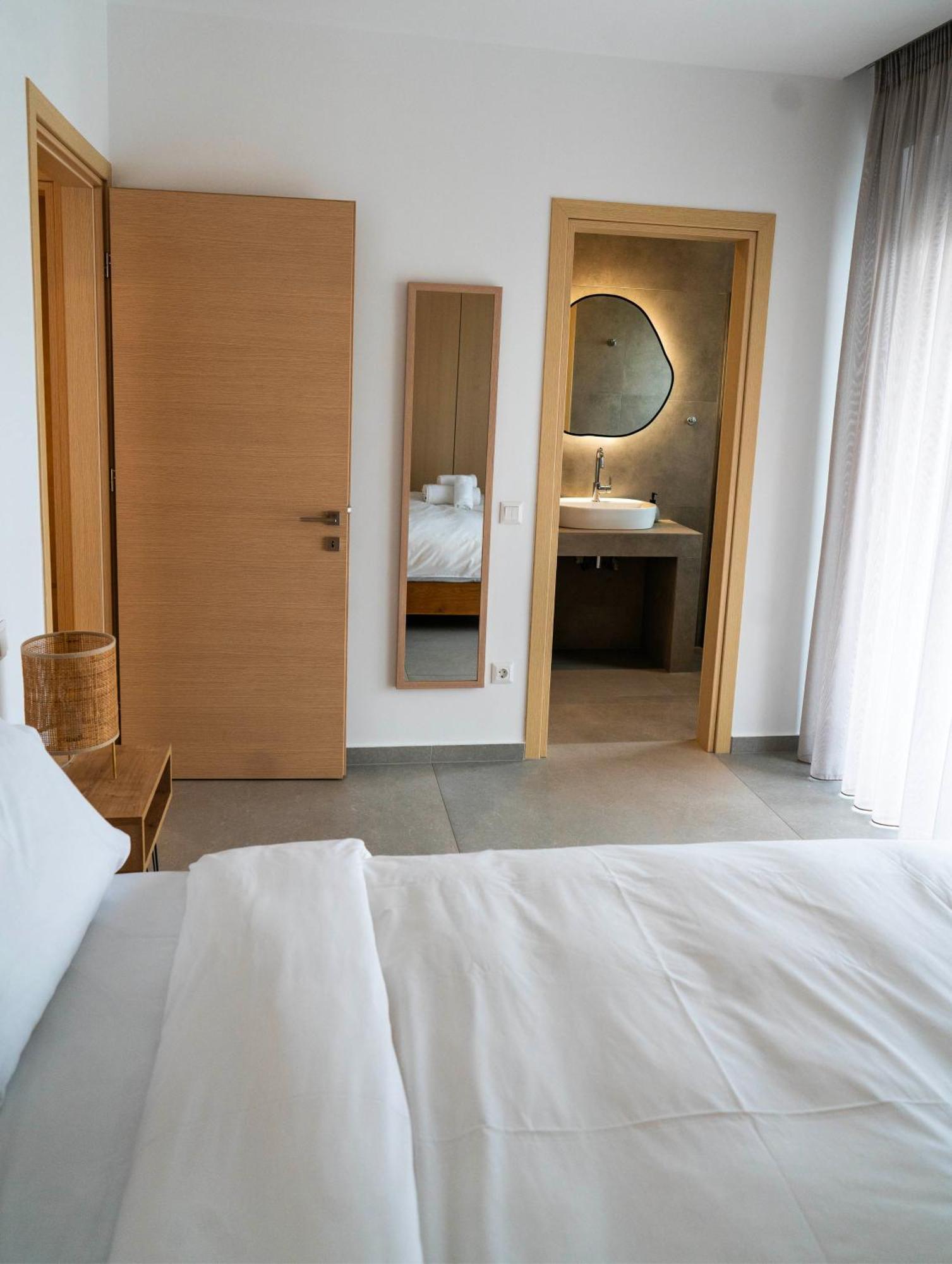 White Luxury Apartment Trikala  Exterior photo